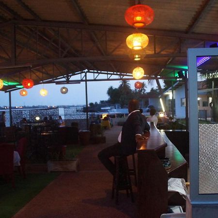 Hotel Le Marly Abidjan Extérieur photo