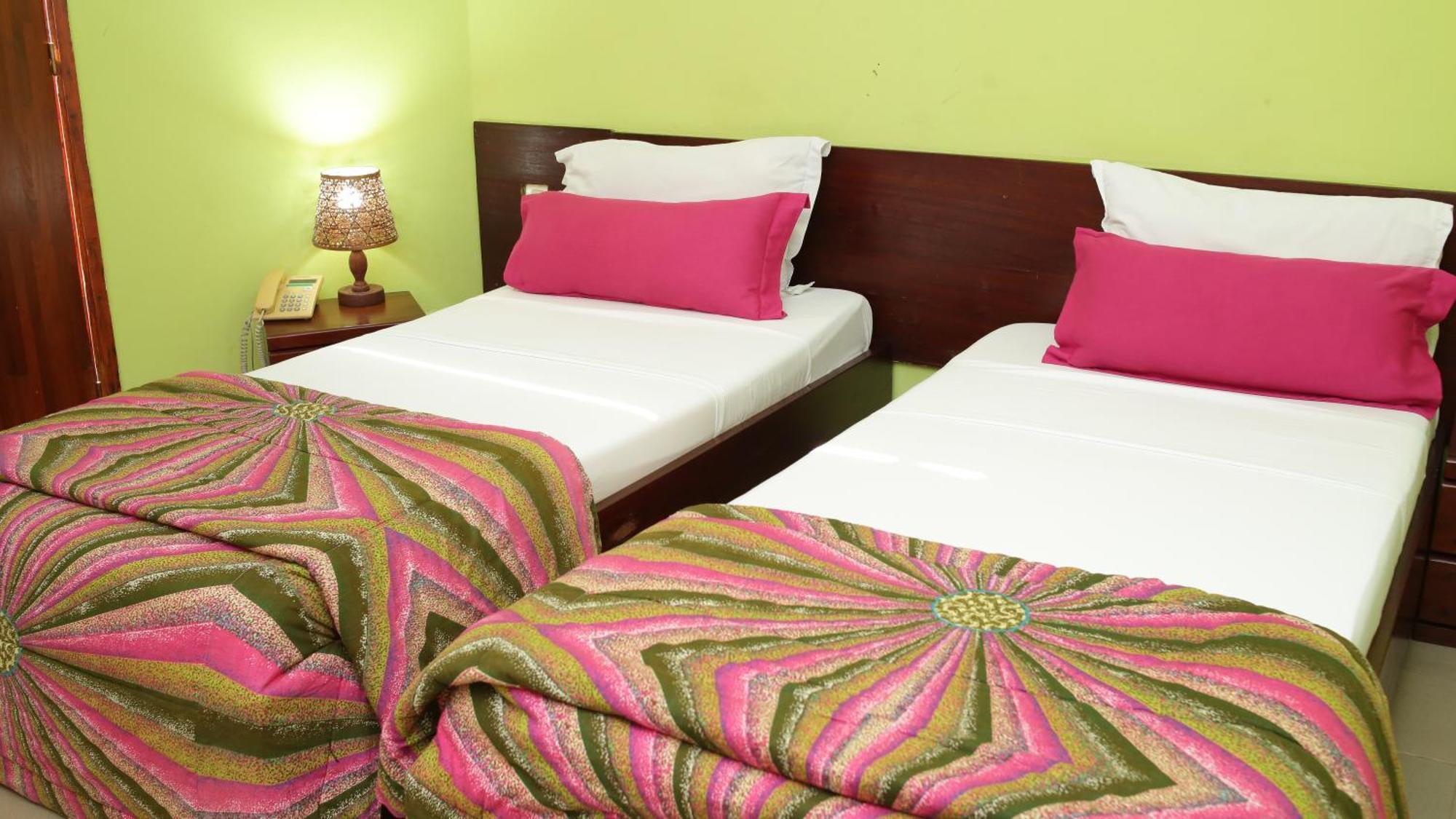 Hotel Le Marly Abidjan Extérieur photo